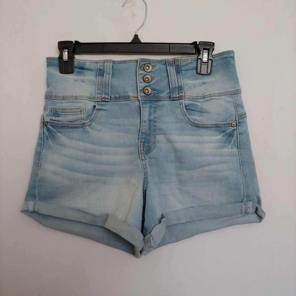 Ariya highrise 3 button light wash y2k jean shorts SIze 7 - Picture 1 of 10